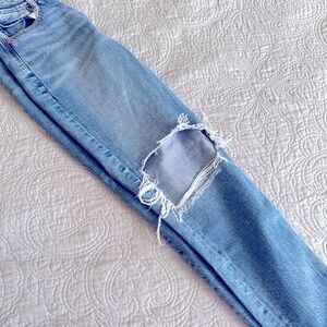 American Eagle Mom Jean